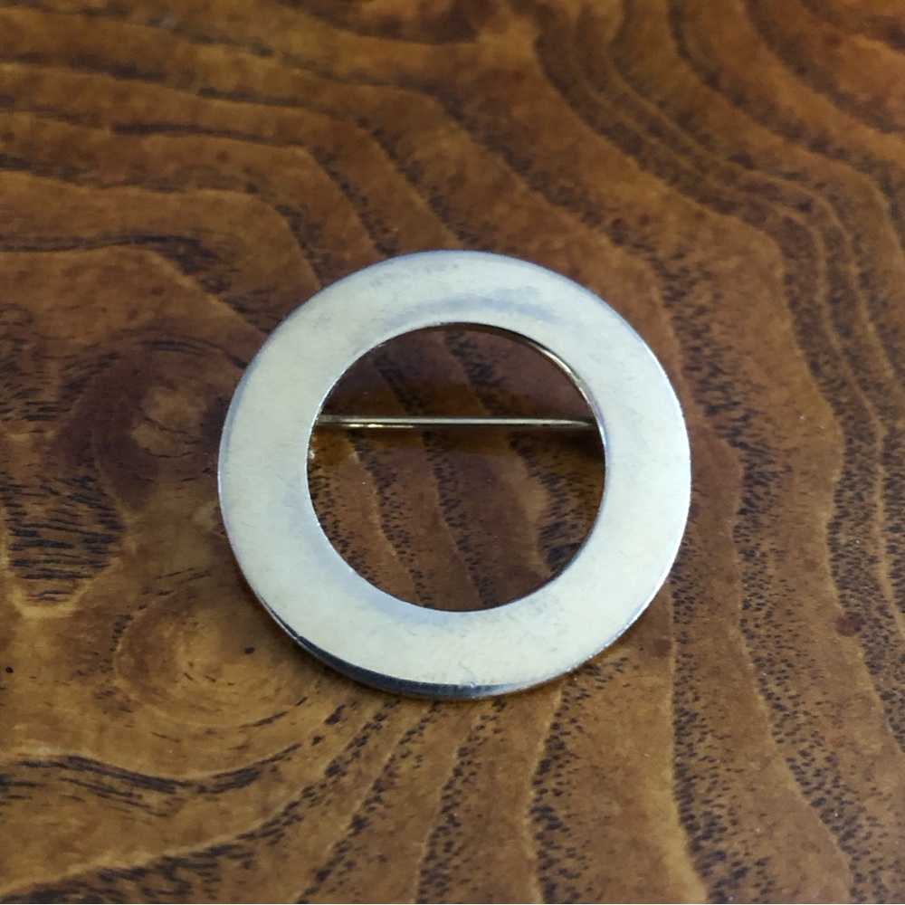 Vintage 80s gold tone brooch pin